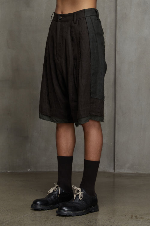 ELONGATED PLEATED WIDE SHORTS