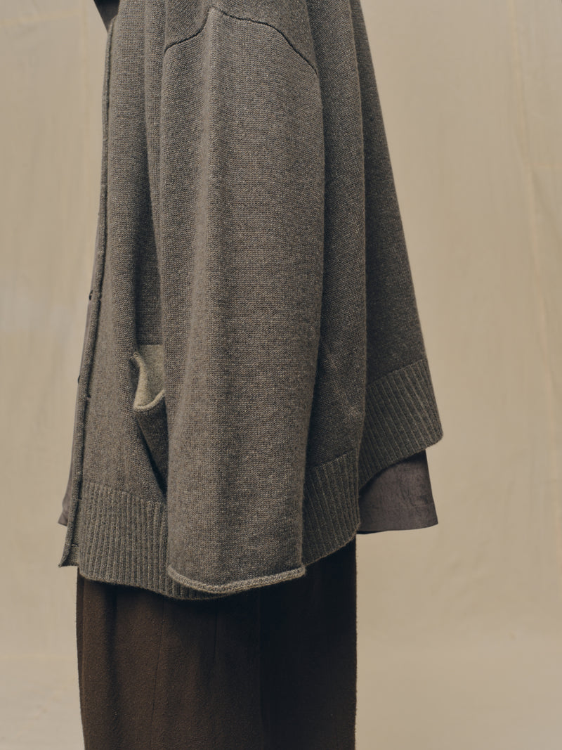 CREW-NECK CARDIGAN – ZIGGY CHEN