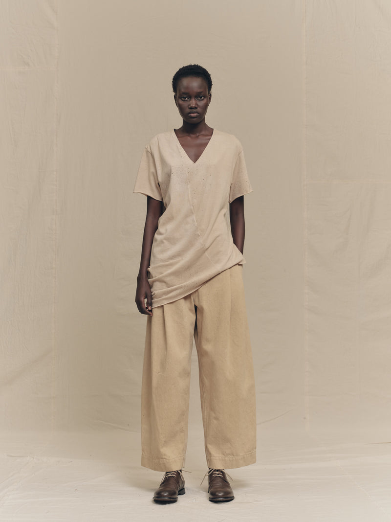 TANGRAM ベージュ Vネック TURF WIND SHIRTS DECONSTRUCTED V-NECK T-SHIRT – ZIGGY CHEN