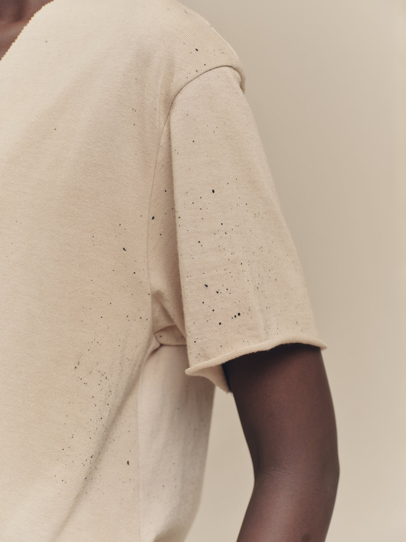 DECONSTRUCTED V-NECK T-SHIRT – ZIGGY CHEN