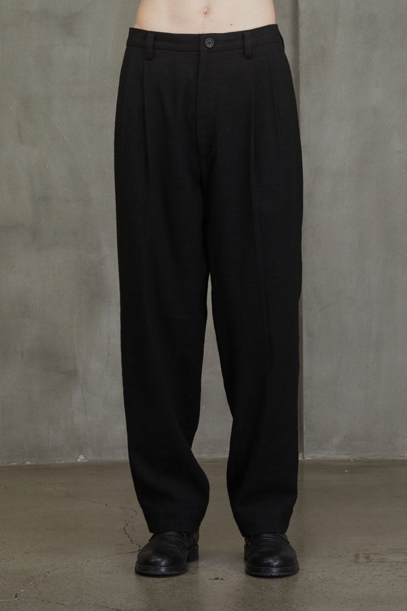 STRAIGHT LEG FRONT PLEAT TROUSERS