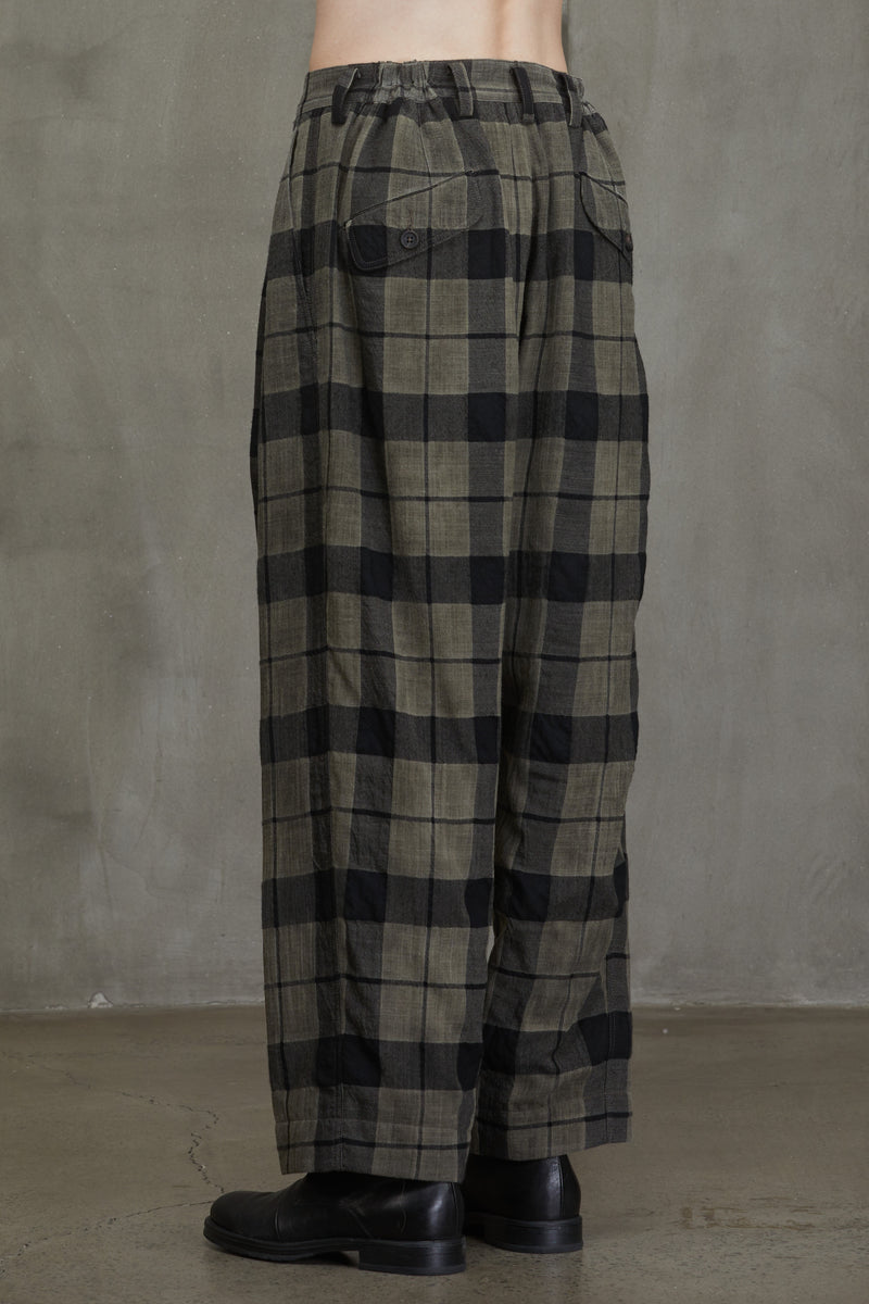 PLAID TAPERED TROUSERS