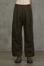 PLEATS TAPERED TROUSERS