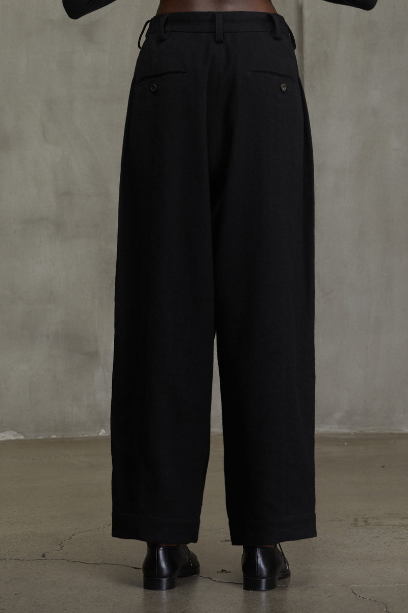 PLEATED TROUSERS