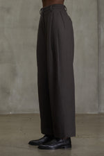 PLEATED TROUSERS