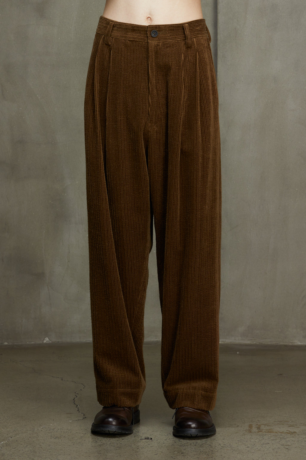 CORDUROY FRONT PLEAT TROUSERS – ZIGGY CHEN