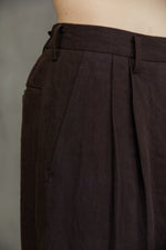 FRONT PLEATS TAPERED TROUSERS
