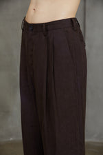 FRONT PLEATS TAPERED TROUSERS