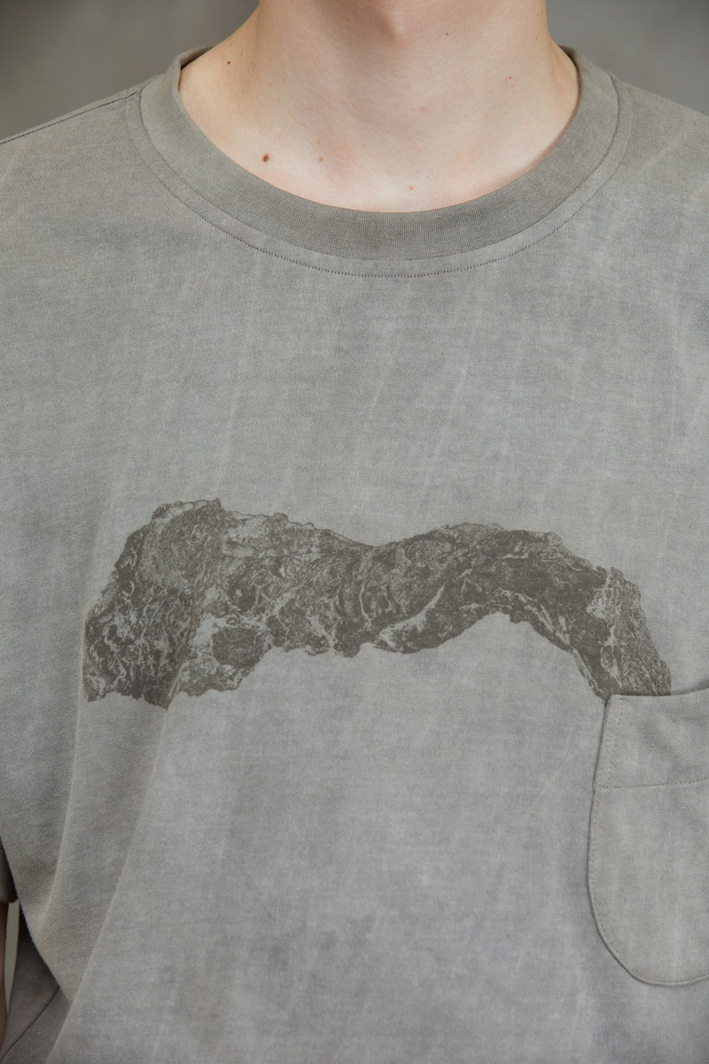 DIGITAL PRINT FRONT POCKET T-SHIRT