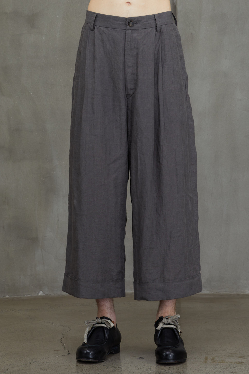 CROPPED TROUSERS – ZIGGY CHEN