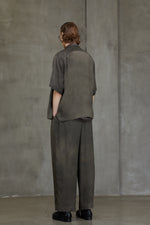 SPREAD COLLAR SHORT SLEEVE SHIRT