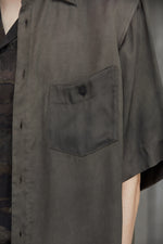 SPREAD COLLAR SHORT SLEEVE SHIRT