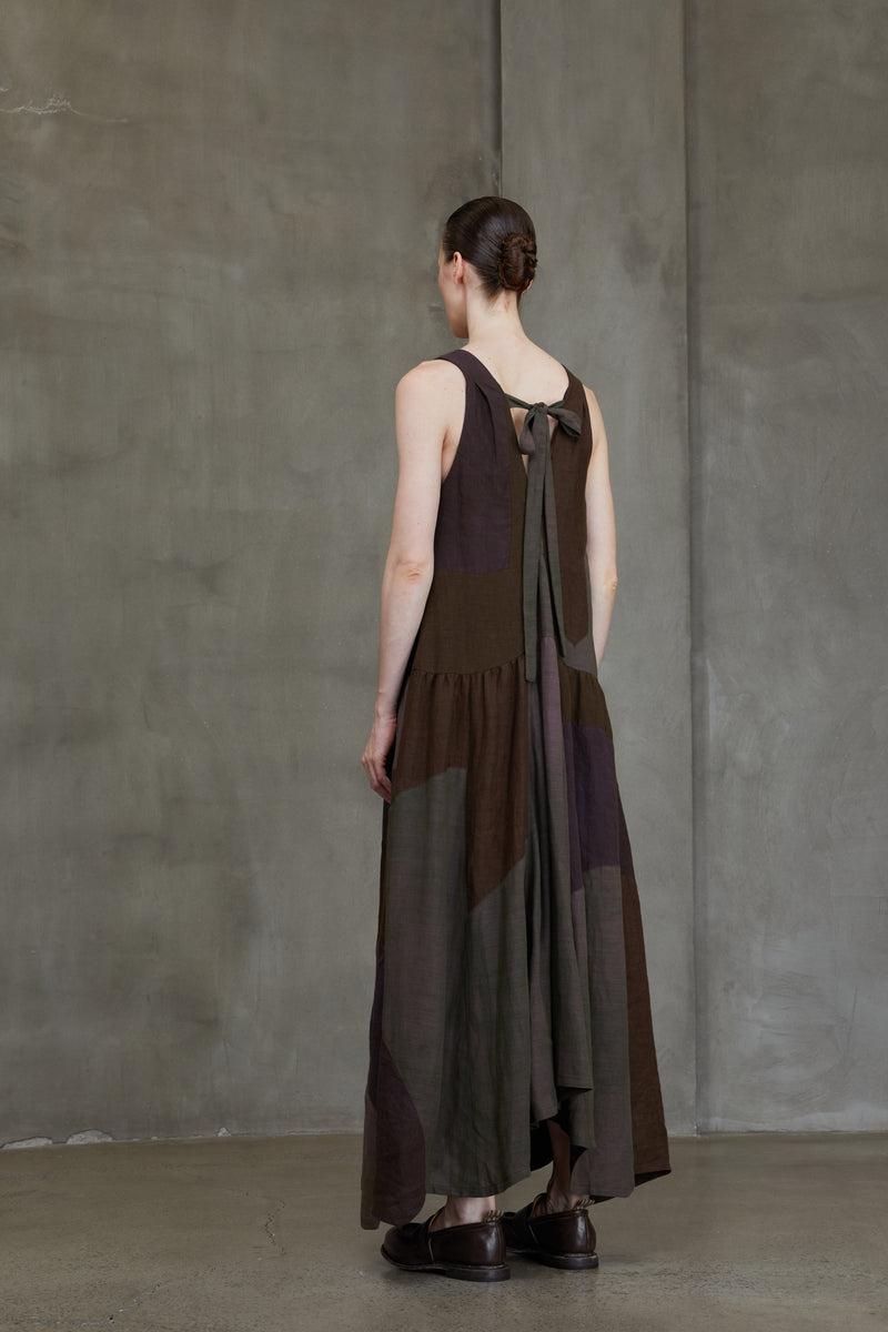 SLEEVELESS COLLAGED DRESS