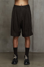 PLEATED WIDE SHORTS