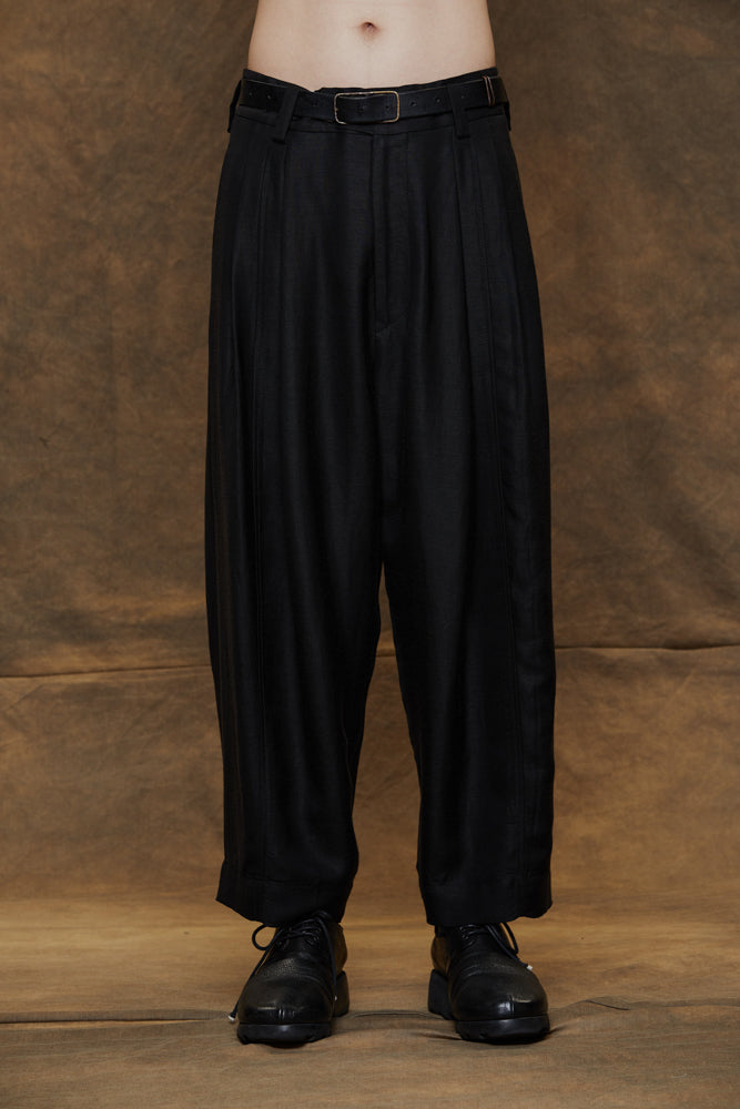 FRONT PLEATED TAPERED LONG TROUSERS