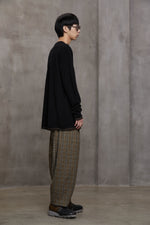 "HOLLOW INK DOTS" ROUNDNECK SWEATER